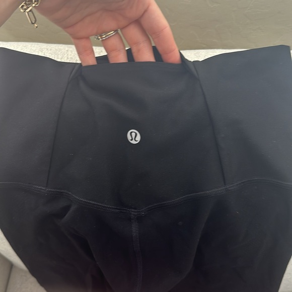 Lululemon tight - Picture 3 of 7